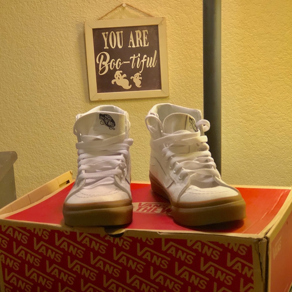 🆕 White Vans 🆕 NEVER Worn!